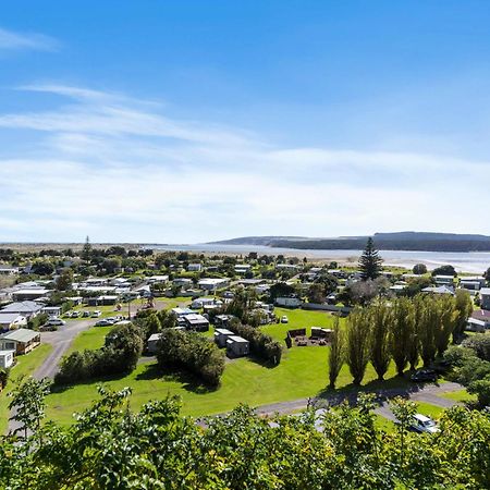 Port Waikato Holiday Park المظهر الخارجي الصورة